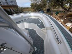 2004 Boston Whaler 240 Outrage