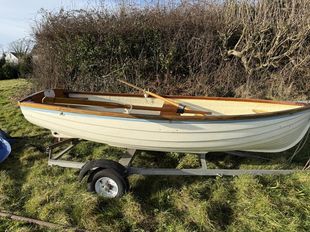 Rowing dinghy or yacht tender