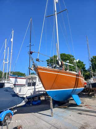 Sovereign 32 Sailing Boat (Great Condition)