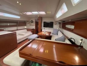 Beneteau Oceanis 58  - Interior