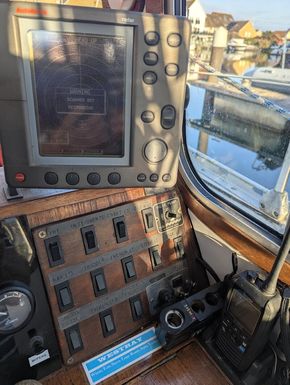Radar disconnected from unit originally on rear cockpit gantry