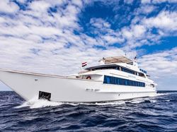 39m Passenger Vessel