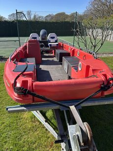 Pioner Multi-Hull-jharbou lake estuary and Solent capability