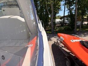 Bayliner 285  - Side Deck