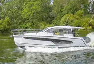 2023 Sealine C335V