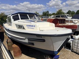 37ft Est 200 Porter & Haylett Connoisseur GRP River Cruiser