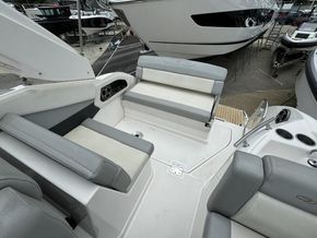 2015 Regal 28 Express 9