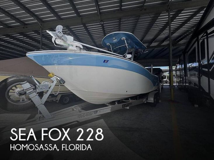 2021 Sea Fox 228 commander