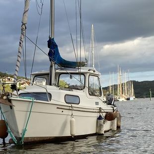 Hardy 18 motor sailer