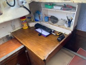 Cutlass  27  - Navigation Station