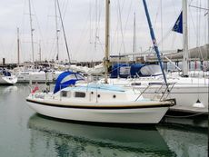 Westerly Pageant 1978 bilge keel, ready to sail near Chichester