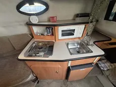 1999 Regal Commodore 242