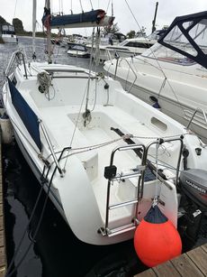 Catalina 250 Sail Boat