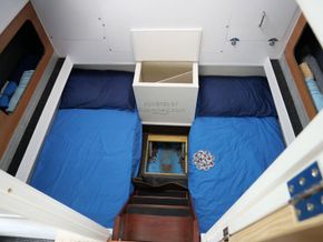 Princess 32 Converted to outboard motorisation - Aft Cabin