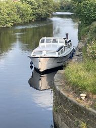 River cruiser Aston Bourne 40
