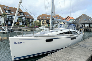 2018 Bavaria Vision 42 Blue Edition