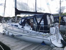 Westerly Ocean 33  with Comprehensive Sail Wardrobe and Inventory