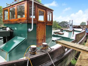 Dutch Barge on Leased Residential Mooring