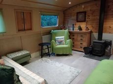 70ft Widebeam with two bedrooms