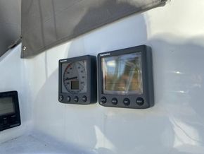 1993 Hunter Legend  Hunter Channel 323 57