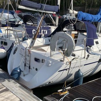 Beneteau Oceanis 320 | 10m