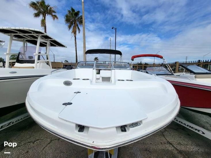 2018 Hurricane 217 sundeck