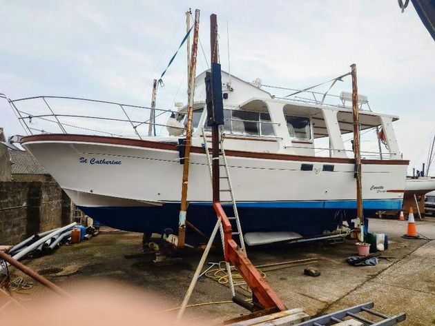 CORVETTE 32 CLASSIQUE - trawler yacht, twin Volvos   &pound;45000