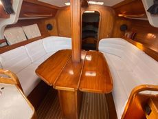 1988 Jeanneau  Sunshine 38