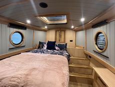 BESPOKE BOAT CO 65ft WIDEBEAM