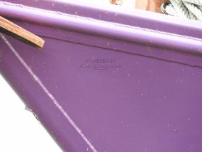 Residential Barge TRIVW until  07/2028 - Hull Close Up