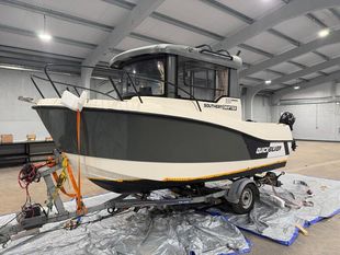 Quicksilver 555 Pilothouse with unused Engines!