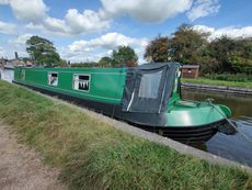 Queen Maeve - 46 foot semi traditional stern narrow boat