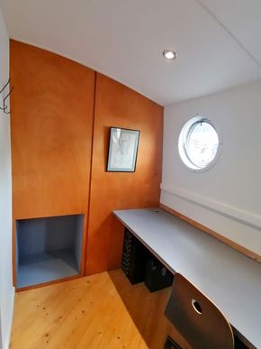 Office 2 (bow view)