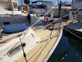 Offshore Yawl 32  - Foredeck