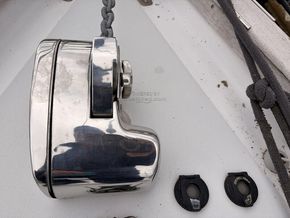 Tufglass 33  - Windlass