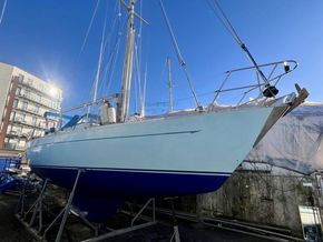 Oyster  406  - Underwater Profile