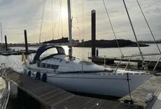 1979 Island Plastics Frigate 27