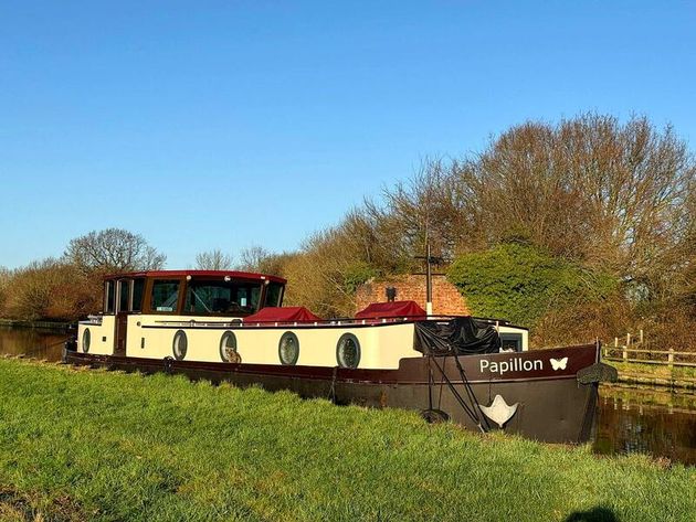 Papillon - 58' Dutch Barge