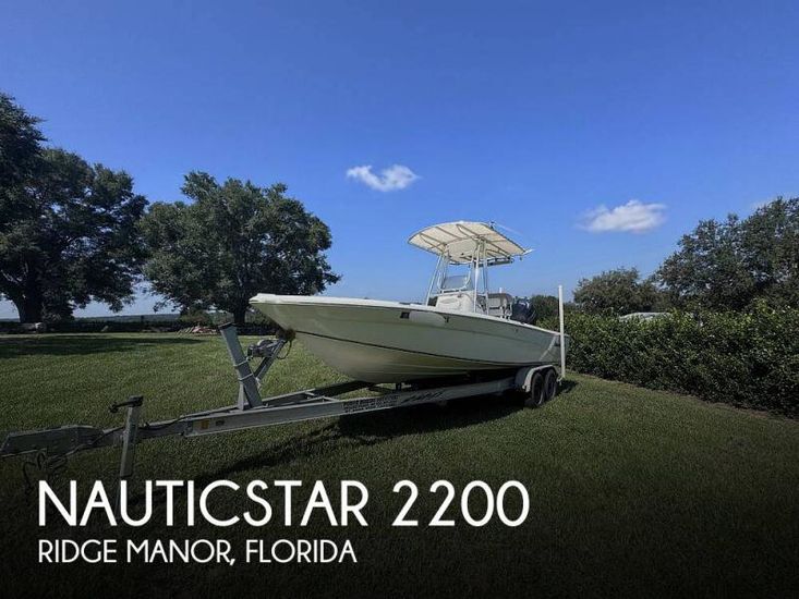 2015 Nauticstar 2200 sport