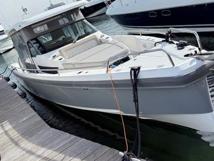 2017 Axopar 37 Sun Top
