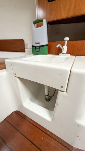 2002 Beneteau First 211 20