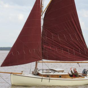 Classic 17-ft gaff-rig yacht "Sprite"