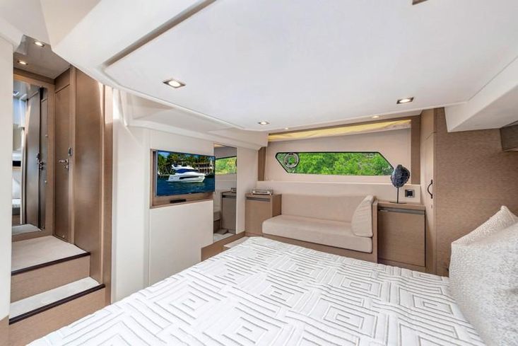 2023 Prestige 460 Fly