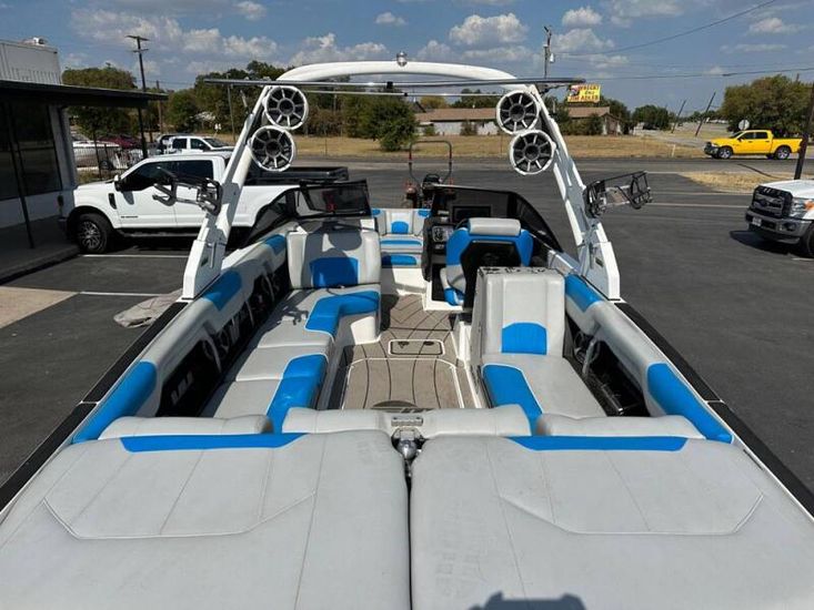 2019 Malibu wakesetter 25 lsv