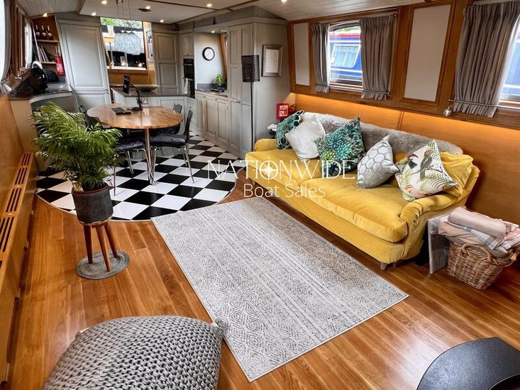 68ft by 12ft Widebeam Cruiser