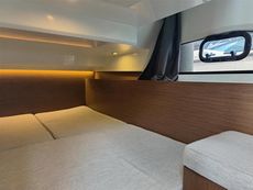 2021 Jeanneau Merry Fisher 1095  Flybridge