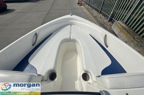 Bayliner 175 - bow seating