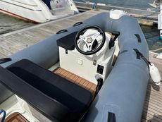 2019 Brig F330