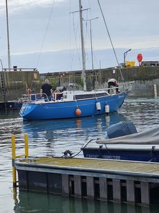Mirage 28 MK1  for sale. Sailboat at very competitive price for quick 