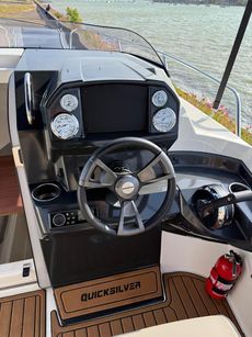 2023 Quicksilver Activ 555 Cabin Boat